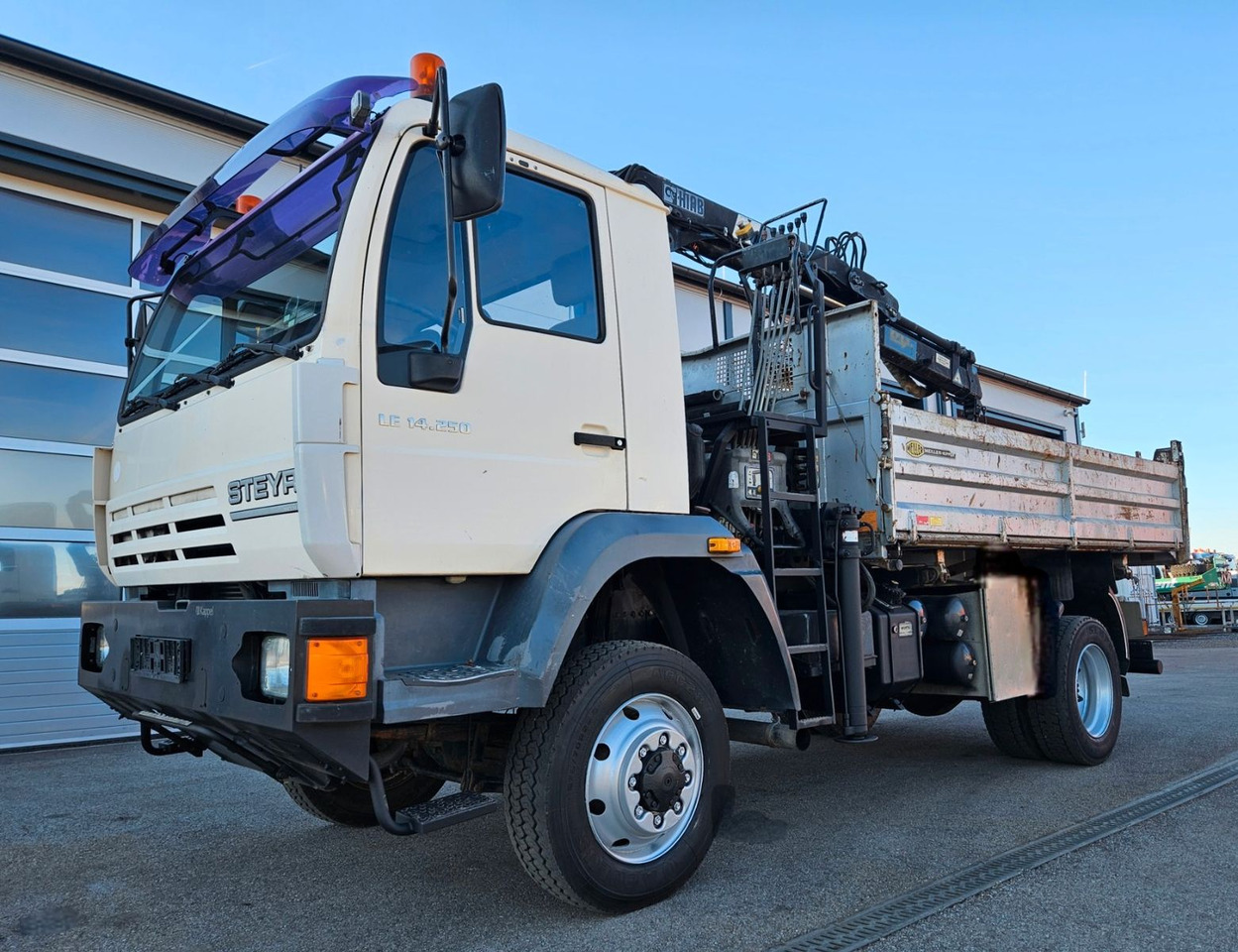 MAN LE 14.250 4x4 HIAB 077BS-2 Kran Greifer - Camion benne, Camion grue: photos 4 MAN LE 14.250 4x4 HIAB 077BS-2 Kran Greifer - Camion benne, Camion grue: photos 4