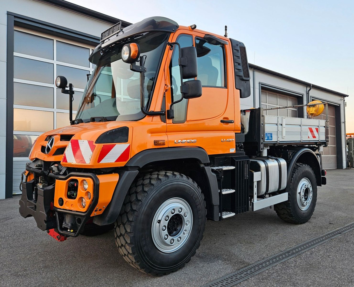Unimog U427 UGE Euro6 VarioPilot Hydrostat - Camion benne: photos 1 Unimog U427 UGE Euro6 VarioPilot Hydrostat - Camion benne: photos 1
