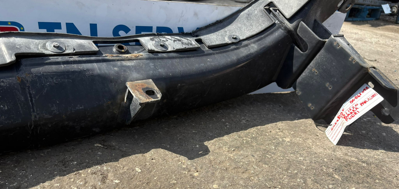 Barra paraurti DAF - Pare-chocs pour Camion: photos 3 Barra paraurti DAF - Pare-chocs pour Camion: photos 3