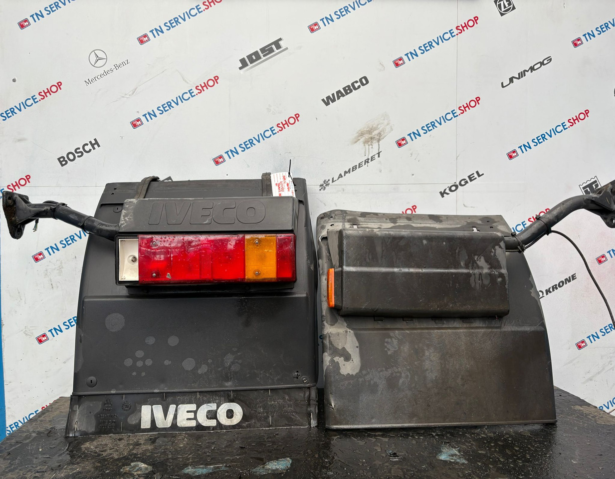 Paraurti posteriore Iveco - Pare-chocs pour Camion: photos 1 Paraurti posteriore Iveco - Pare-chocs pour Camion: photos 1
