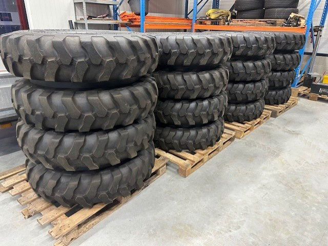 Diversen 10.00-20 Tires NEW - Pneu: photos 1 Diversen 10.00-20 Tires NEW - Pneu: photos 1
