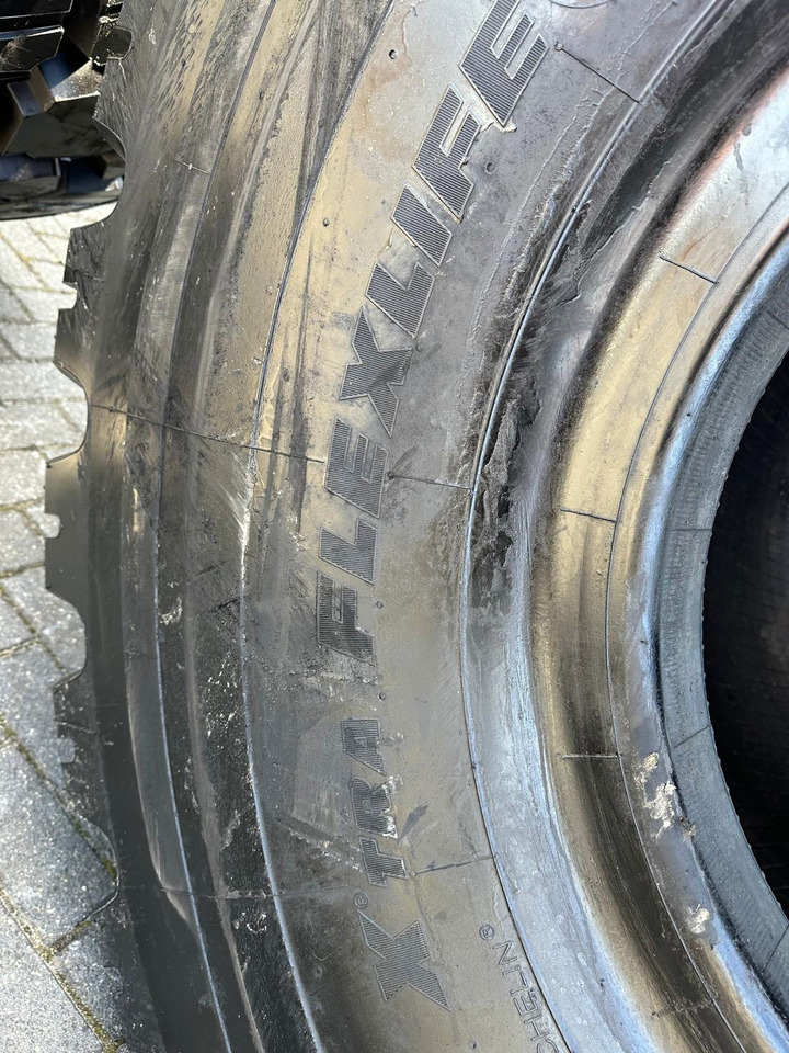 Michelin 29.5R25 Banden tyres - Pneu: photos 4 Michelin 29.5R25 Banden tyres - Pneu: photos 4