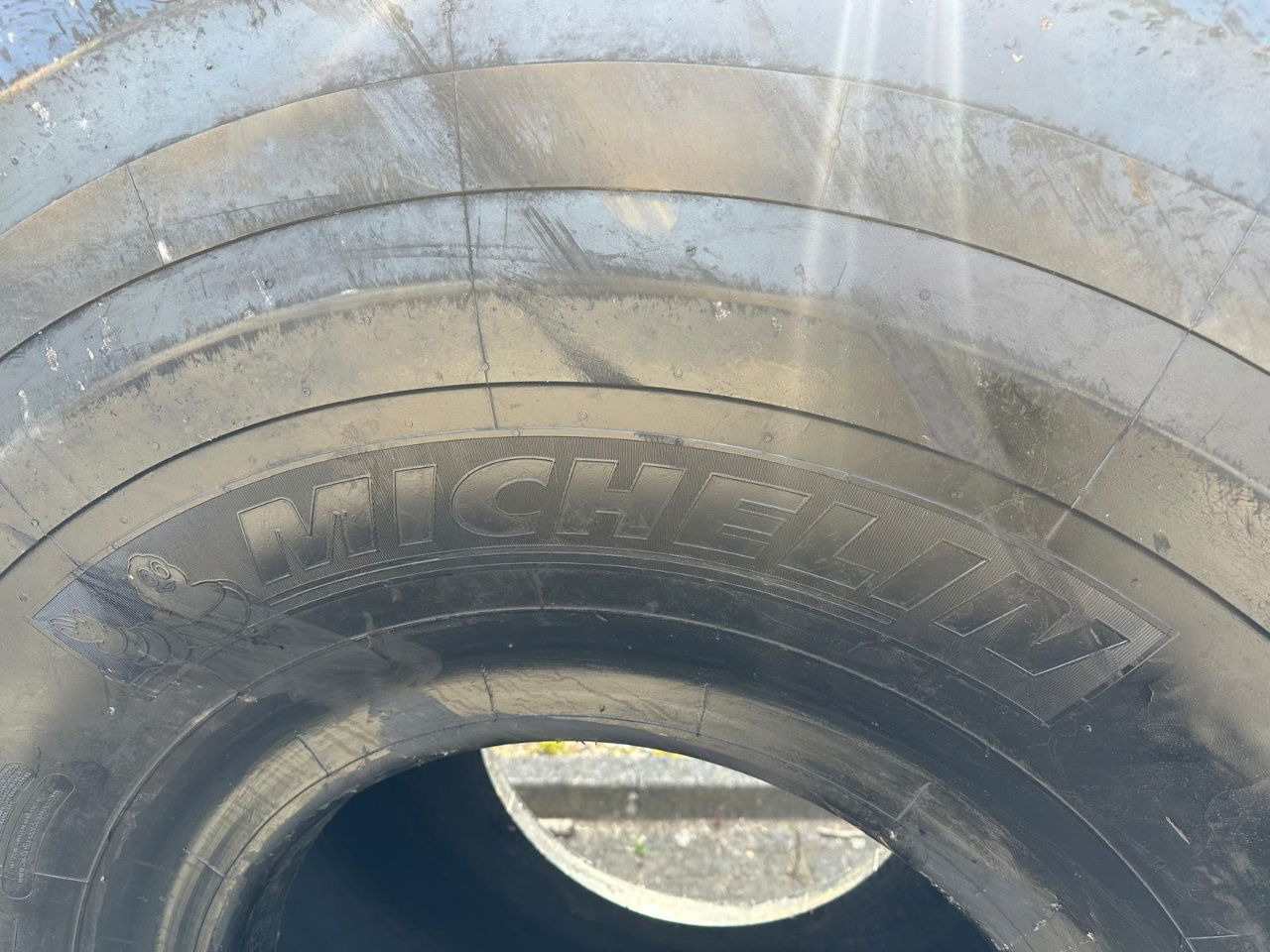 Michelin 29.5R25 Banden tyres - Pneu: photos 2 Michelin 29.5R25 Banden tyres - Pneu: photos 2