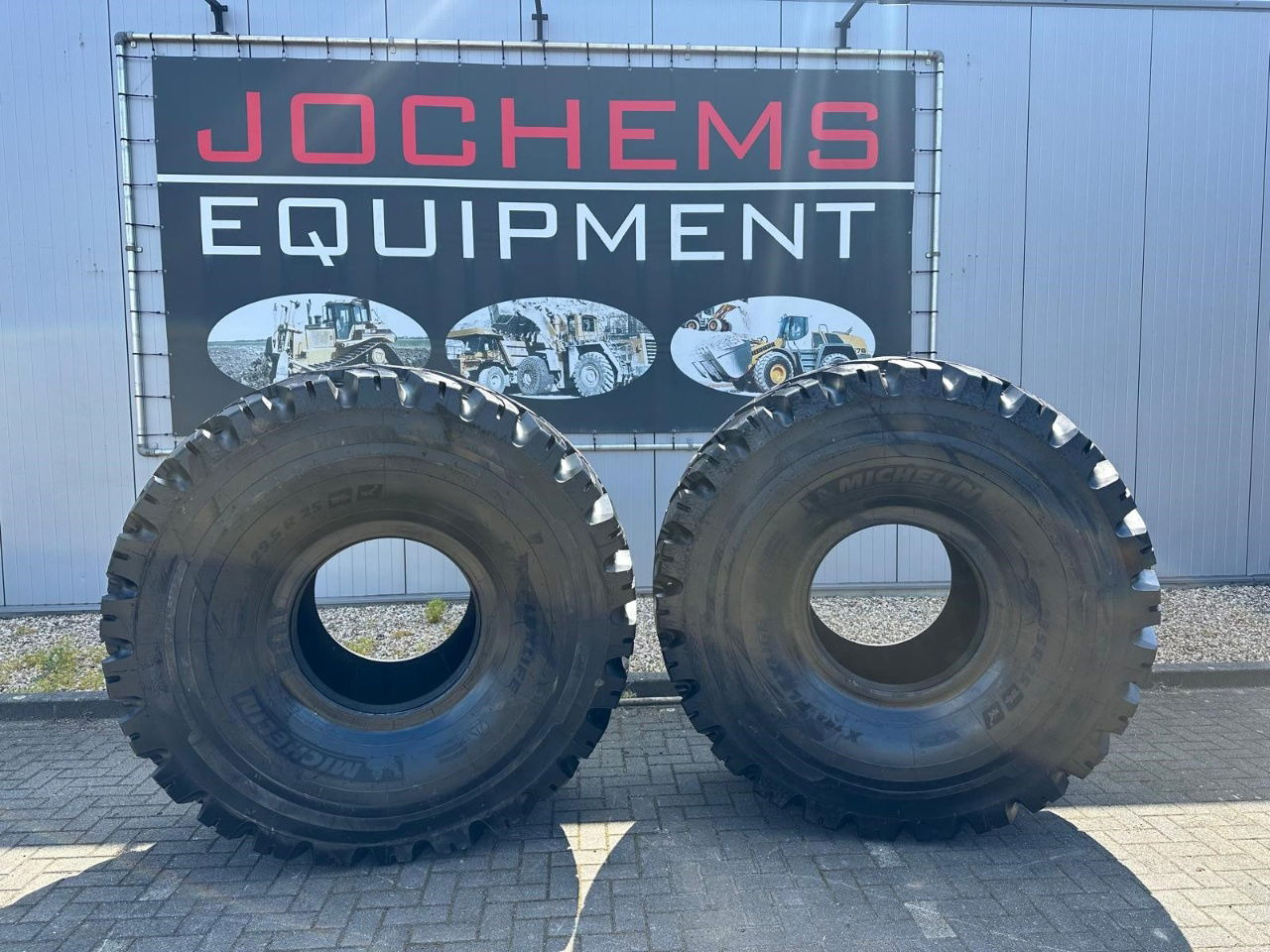 Michelin 29.5R25 Banden tyres - Pneu: photos 1 Michelin 29.5R25 Banden tyres - Pneu: photos 1