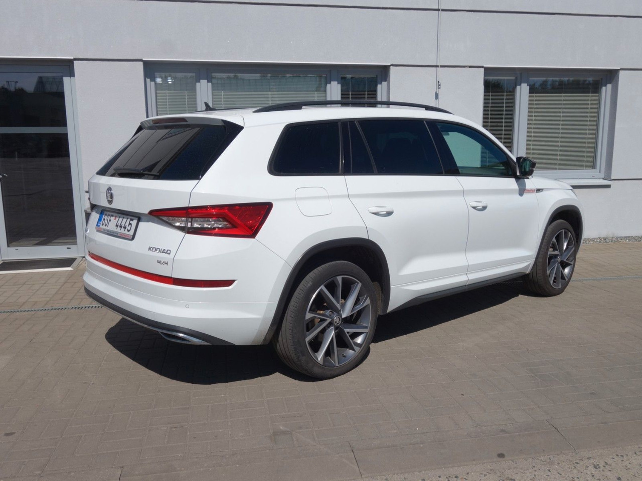 Skoda Kodiaq 2,0TDI 140kW, 4x4, SportLine, Pano, Webas - SUV: photos 5 Skoda Kodiaq 2,0TDI 140kW, 4x4, SportLine, Pano, Webas - SUV: photos 5