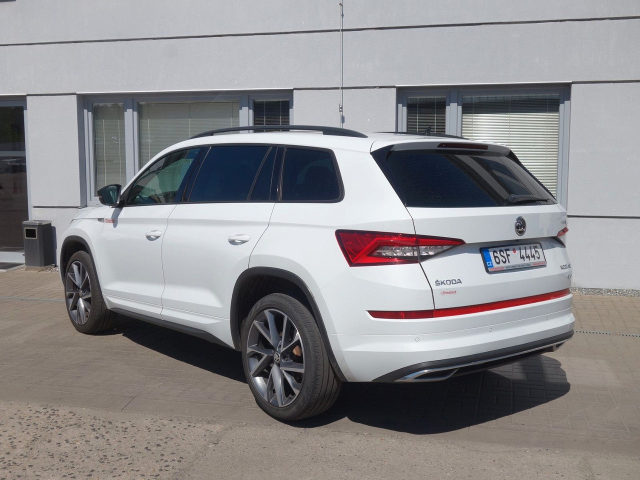 Skoda Kodiaq 2,0TDI 140kW, 4x4, SportLine, Pano, Webas - SUV: photos 4 Skoda Kodiaq 2,0TDI 140kW, 4x4, SportLine, Pano, Webas - SUV: photos 4