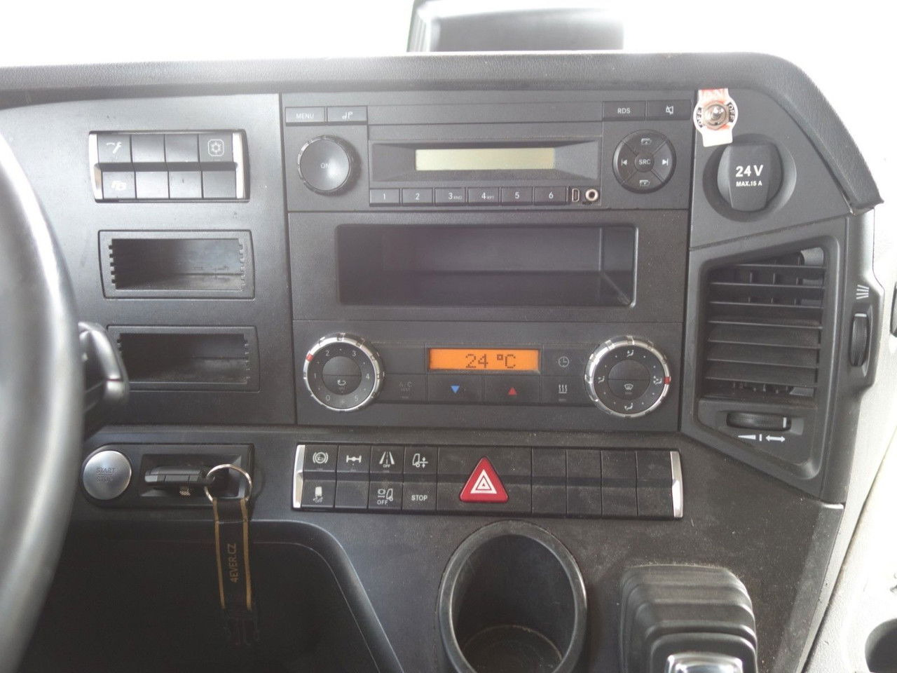 Tracteur routier Mercedes-Benz Actros 1845 LS SD, Giga Space: photos 15