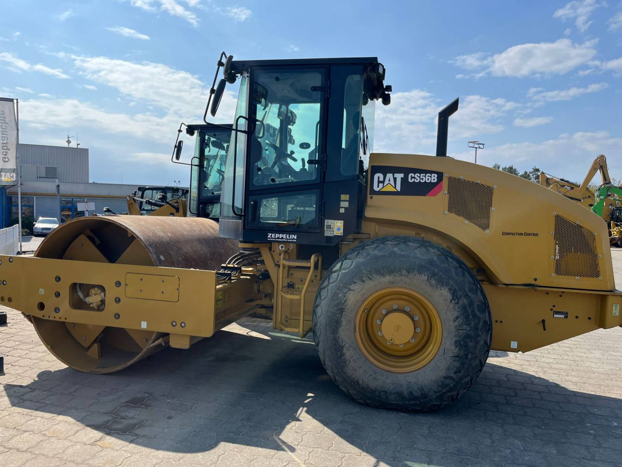 CAT CS56B - Compacteur à pieds de mouton/ Monocylindre: photos 1 CAT CS56B - Compacteur à pieds de mouton/ Monocylindre: photos 1