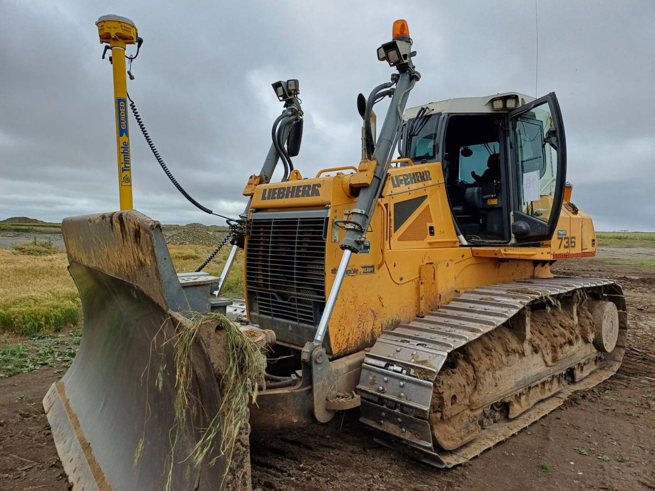 LIEBHERR PR 736 XL - Bulldozer: photos 1 LIEBHERR PR 736 XL - Bulldozer: photos 1