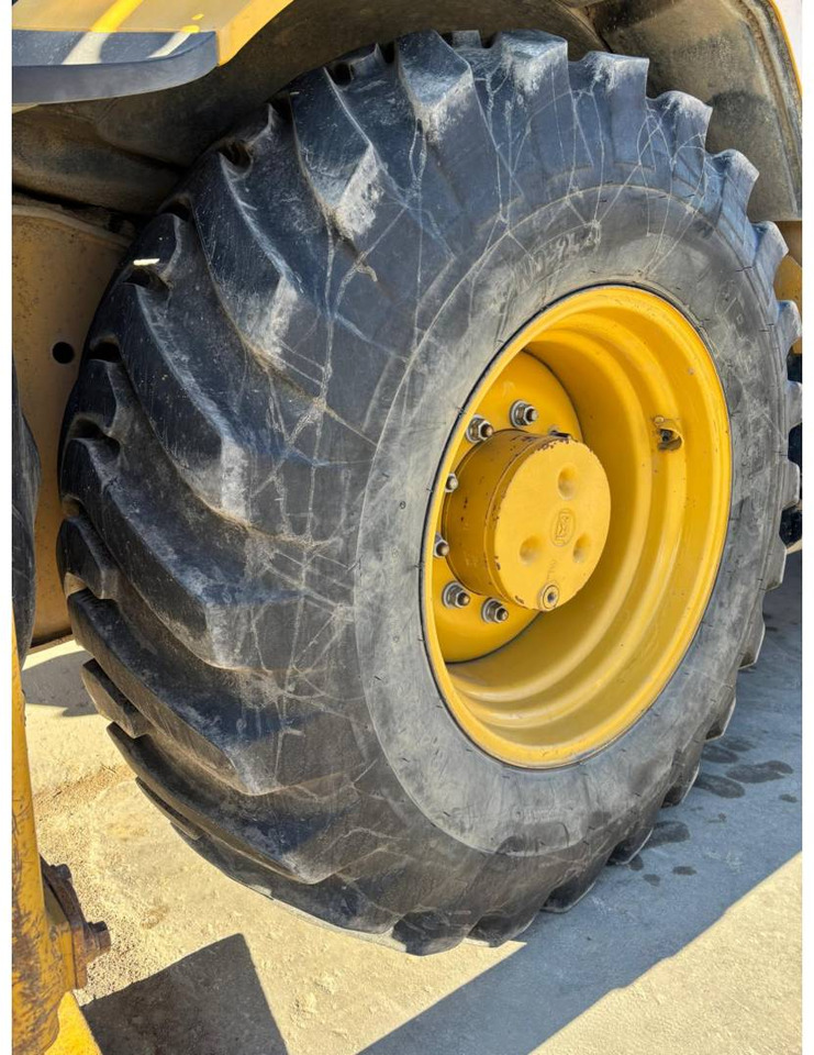 Tractopelle CAT 432F2: photos 11