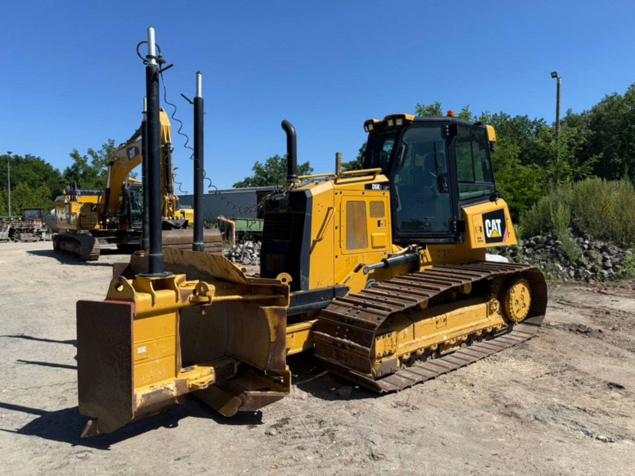 CAT D6K2LGP - Bulldozer: photos 1 CAT D6K2LGP - Bulldozer: photos 1