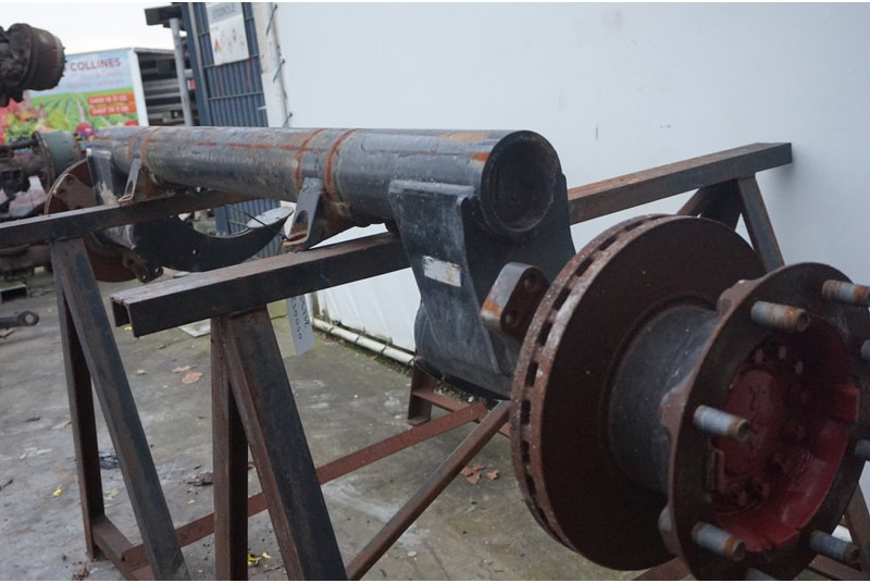 MAN LO-06-02 - Essieu avant pour Camion: photos 4 MAN LO-06-02 - Essieu avant pour Camion: photos 4