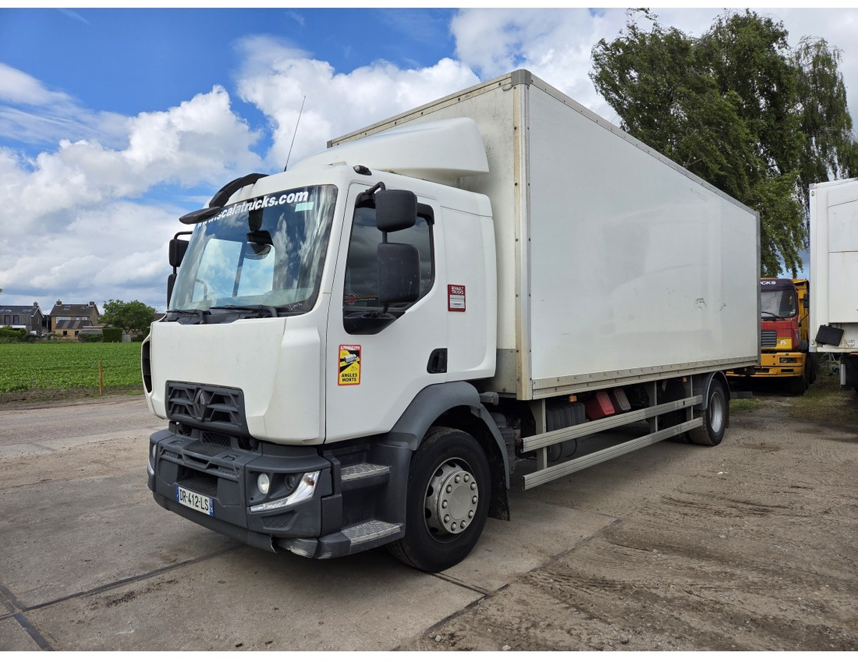 Renault D 280 4X2 Box truck Spring Air suspension Loading Lift Dhollandia - Camion fourgon: photos 1 Renault D 280 4X2 Box truck Spring Air suspension Loading Lift Dhollandia - Camion fourgon: photos 1