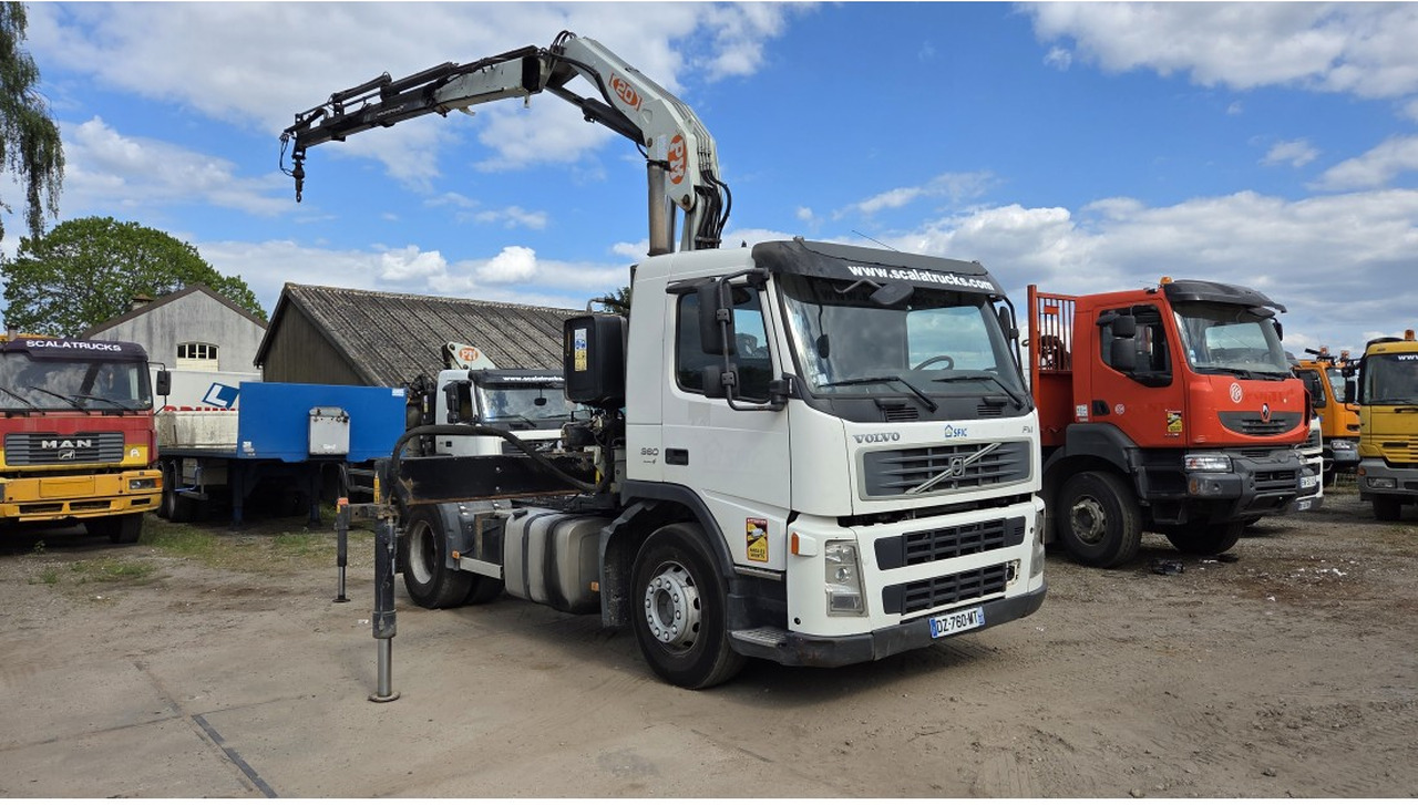 VOLVO FM 360 4X2 EURO 3 TRACTOR UNIT CRANE PM 20T MANUAL GEARBOX - Tracteur routier: photos 4 VOLVO FM 360 4X2 EURO 3 TRACTOR UNIT CRANE PM 20T MANUAL GEARBOX - Tracteur routier: photos 4