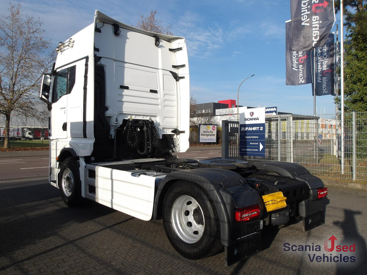 Tracteur routier MAN TGX 18.510 - GX - RETARDER - 2x TANKs - BL -: photos 10 Tracteur routier MAN TGX 18.510 - GX - RETARDER - 2x TANKs - BL -: photos 10