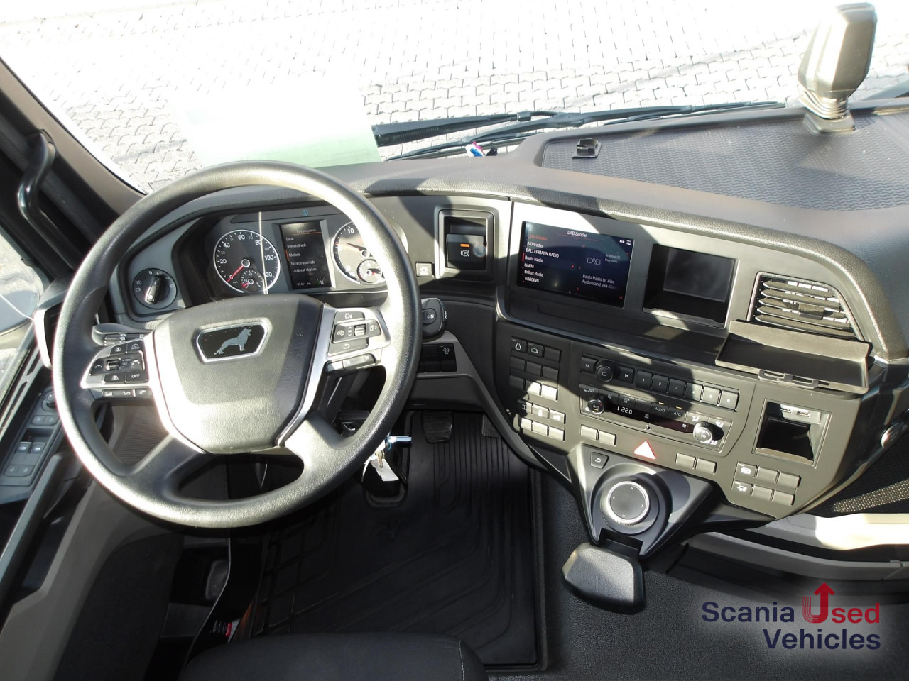 Tracteur routier MAN TGX 18.510 - GX - RETARDER - 2x TANKs - BL -: photos 14 Tracteur routier MAN TGX 18.510 - GX - RETARDER - 2x TANKs - BL -: photos 14