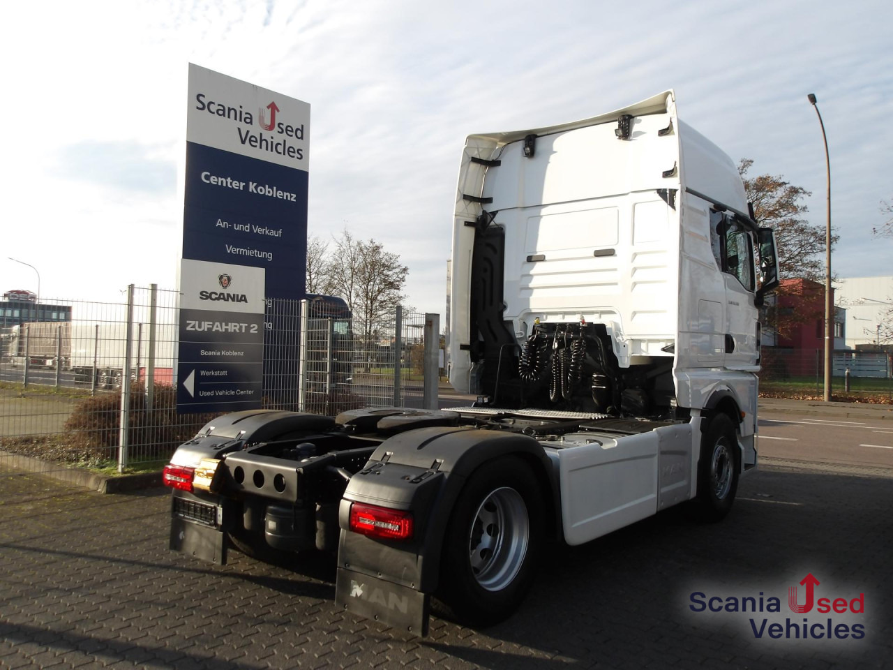 Tracteur routier MAN TGX 18.510 - GX - RETARDER - 2x TANKs - BL -: photos 9 Tracteur routier MAN TGX 18.510 - GX - RETARDER - 2x TANKs - BL -: photos 9