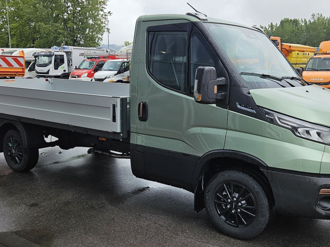 IVECO Daily 35S14A8 - Fourgon utilitaire: photos 2 IVECO Daily 35S14A8 - Fourgon utilitaire: photos 2