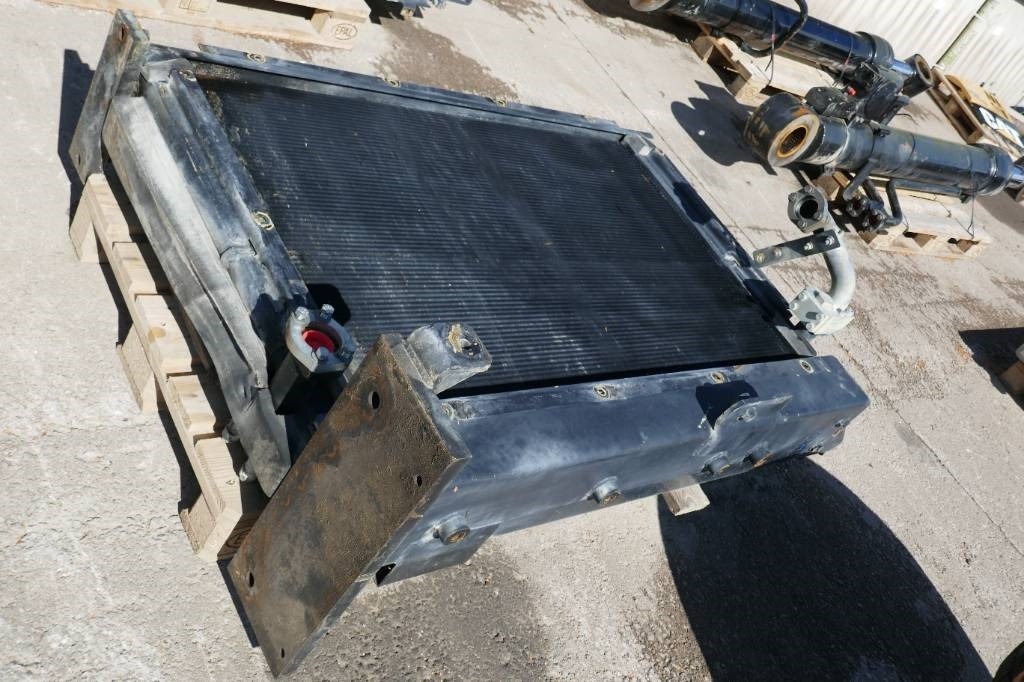 CAT 374 D Hydraulolje kylare, 245-9335 - Radiateur pour Engins de chantier: photos 2 CAT 374 D Hydraulolje kylare, 245-9335 - Radiateur pour Engins de chantier: photos 2