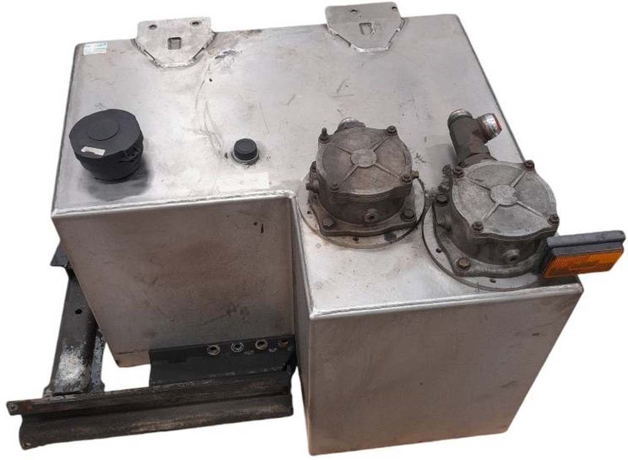 Hydraultank Scania G-serie - Hydraulique pour Camion: photos 5 Hydraultank Scania G-serie - Hydraulique pour Camion: photos 5