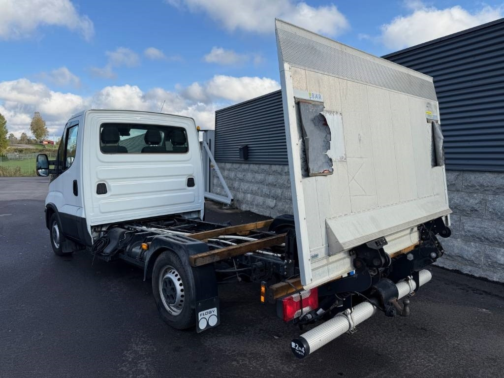 Iveco Daily 35 - NP Hi - Matic - Fourgon utilitaire: photos 4 Iveco Daily 35 - NP Hi - Matic - Fourgon utilitaire: photos 4