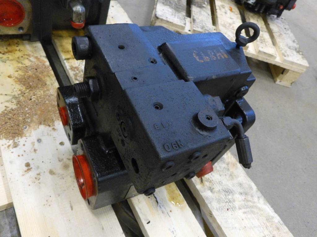 Volvo L180 HL Hydraulik pump, VOE15172808 - Hydraulique pour Engins de chantier: photos 2 Volvo L180 HL Hydraulik pump, VOE15172808 - Hydraulique pour Engins de chantier: photos 2
