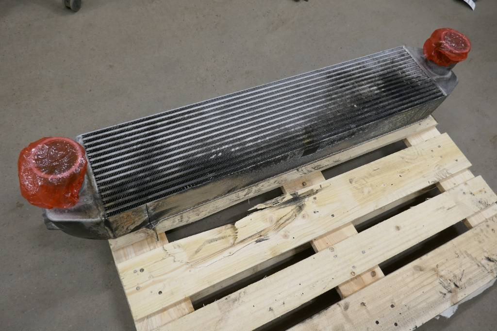 Volvo L180 HL Intercooler, voe866457 - Radiateur pour Engins de chantier: photos 1 Volvo L180 HL Intercooler, voe866457 - Radiateur pour Engins de chantier: photos 1