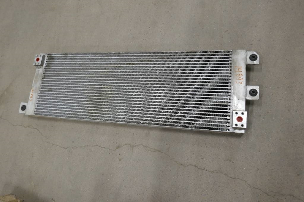 Volvo L180 HL kylare hydraulolja voe17225034 - Radiateur pour Engins de chantier: photos 1 Volvo L180 HL kylare hydraulolja voe17225034 - Radiateur pour Engins de chantier: photos 1