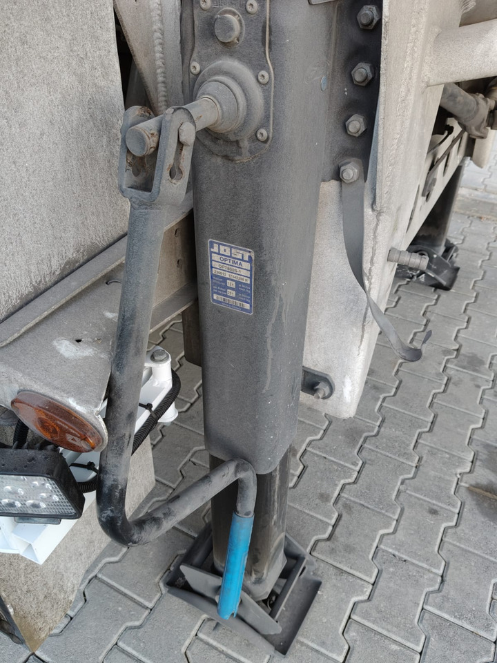 SERIN SECOND HAND - Semi-remorque citerne: photos 4 SERIN SECOND HAND - Semi-remorque citerne: photos 4