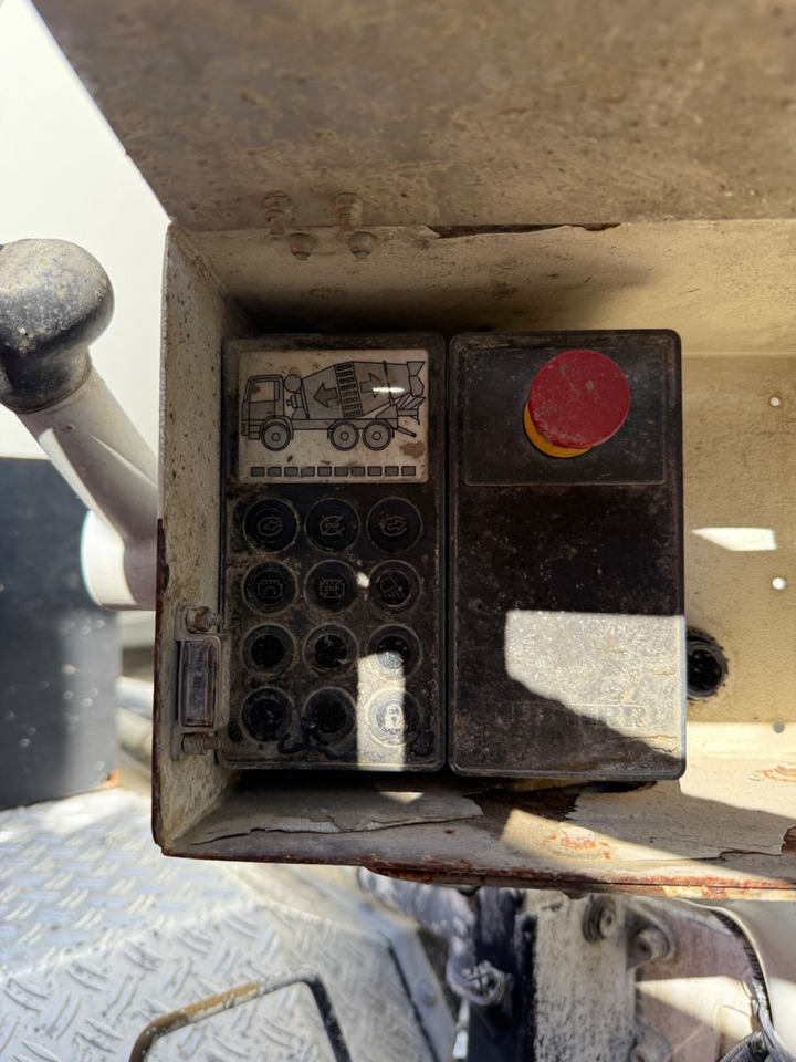 Crédit-bail de  MAN TGS 32.440 8x4, Euro 6, Liebherr 9m3 MAN TGS 32.440 8x4, Euro 6, Liebherr 9m3: photos 11