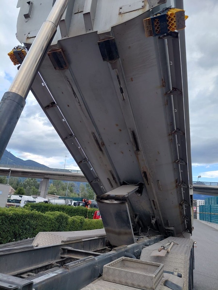 Crédit-bail de  Mercedes-Benz Arocs 4451 10x4, E6, Meiller Dumper, Retarder Mercedes-Benz Arocs 4451 10x4, E6, Meiller Dumper, Retarder: photos 9