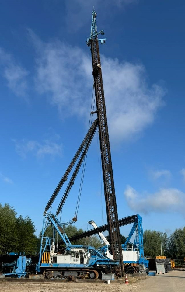 Hitachi KH230-3GLS - Mât de battage: photos 3 Hitachi KH230-3GLS - Mât de battage: photos 3