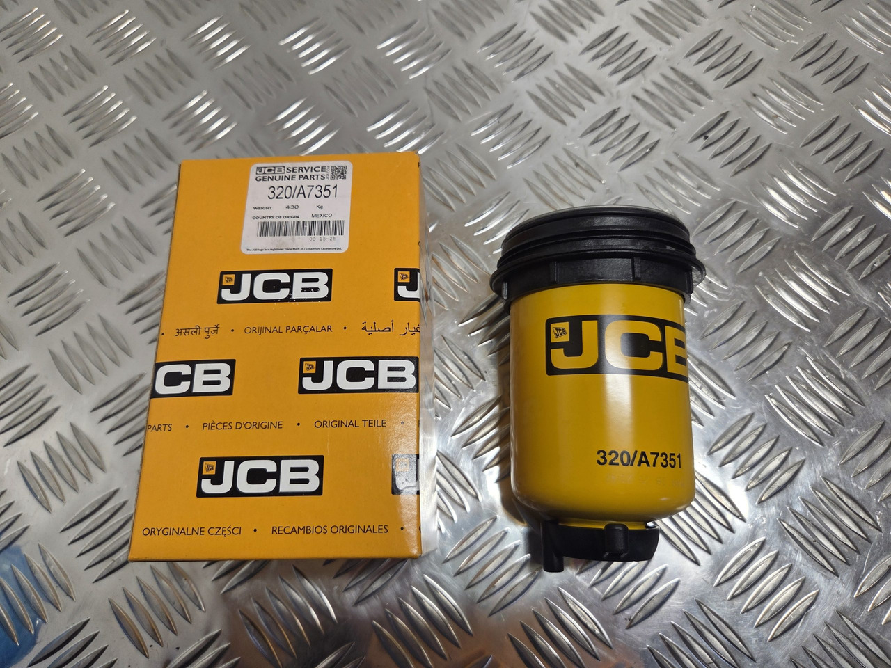JCB T4 Fuel Filter 320/A7351 supersedes 320/07382 - Moteur et pièces pour Engins de chantier: photos 3 JCB T4 Fuel Filter 320/A7351 supersedes 320/07382 - Moteur et pièces pour Engins de chantier: photos 3