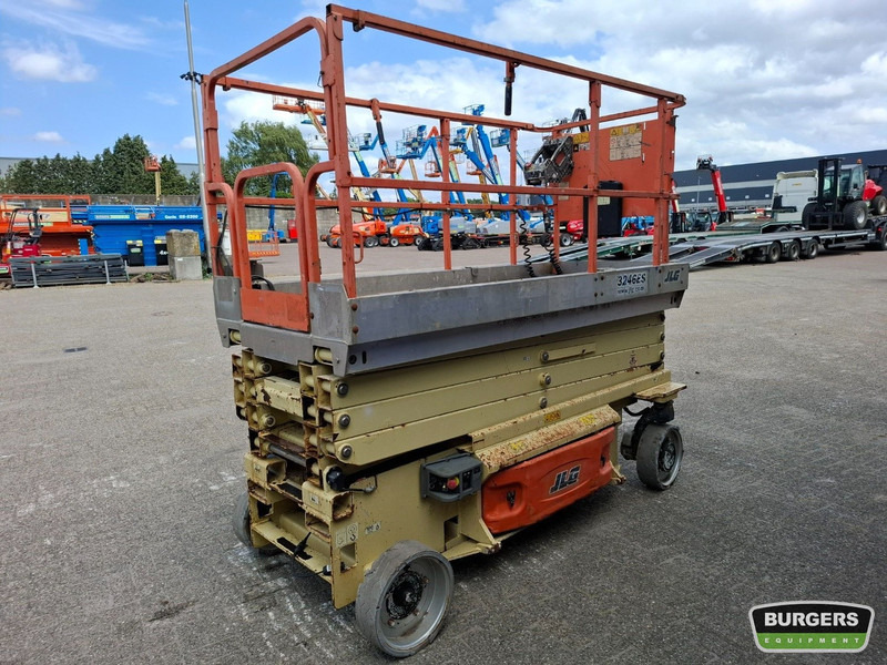 JLG 3246ES - Nacelle ciseaux: photos 3 JLG 3246ES - Nacelle ciseaux: photos 3