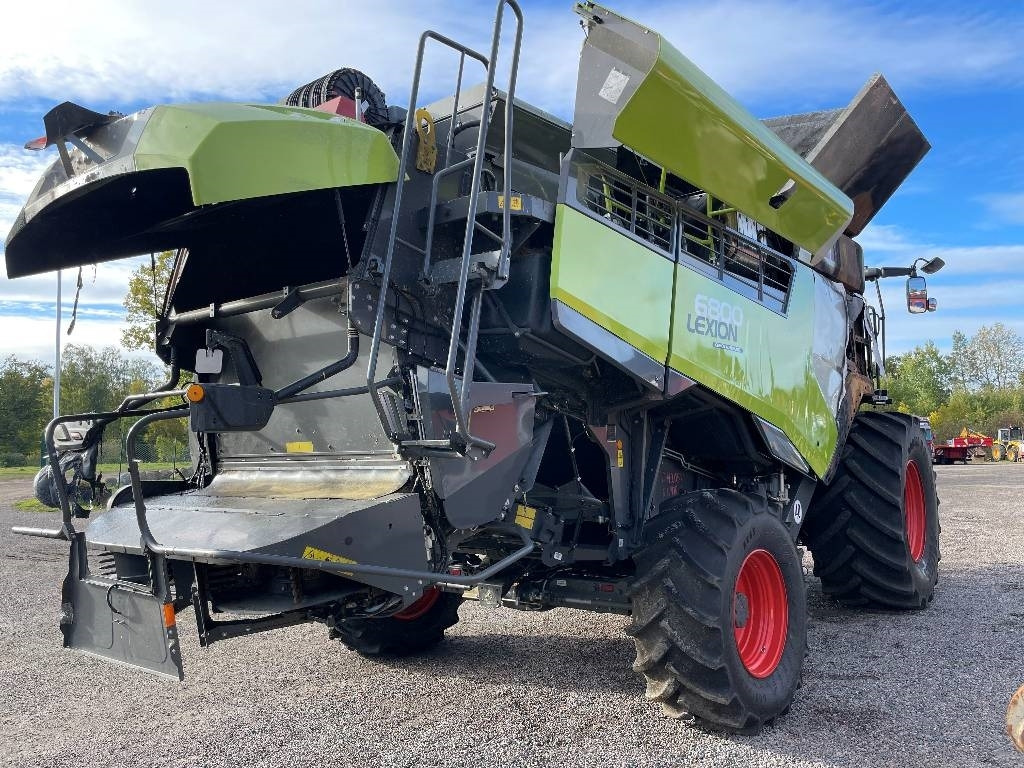 Claas Lexion 6800 Dismantled: only spare parts - Moissonneuse-batteuse: photos 3 Claas Lexion 6800 Dismantled: only spare parts - Moissonneuse-batteuse: photos 3
