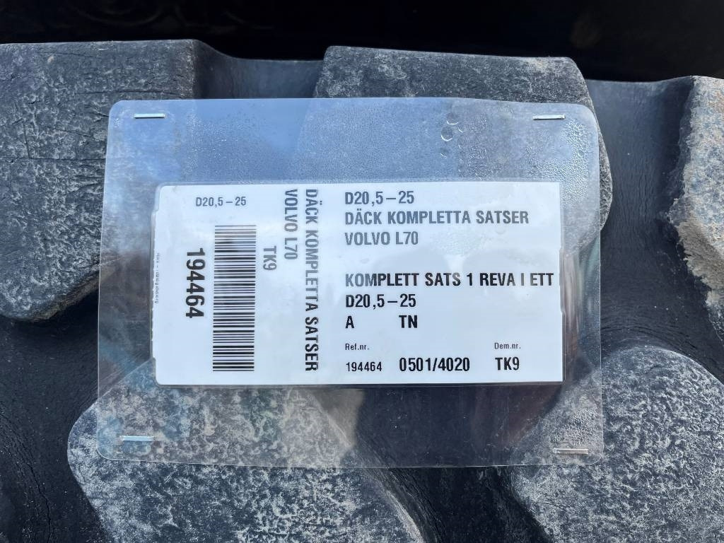 Däck på fälg 20,5-R25 Volvo L70 , 6300 , L90 - Pneu pour Engins de chantier: photos 3 Däck på fälg 20,5-R25 Volvo L70 , 6300 , L90 - Pneu pour Engins de chantier: photos 3