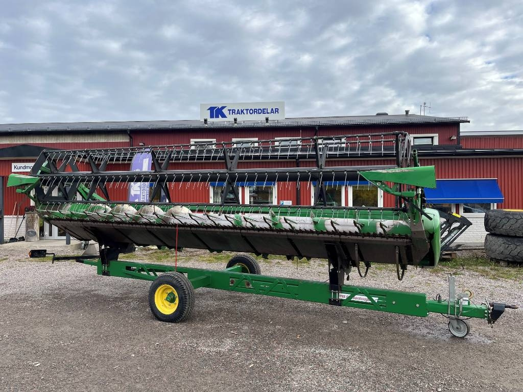 John Deere 622R Skärbord / Header 22 fot till JD T550 i - Accessoire de matériels de récolte: photos 1 John Deere 622R Skärbord / Header 22 fot till JD T550 i - Accessoire de matériels de récolte: photos 1