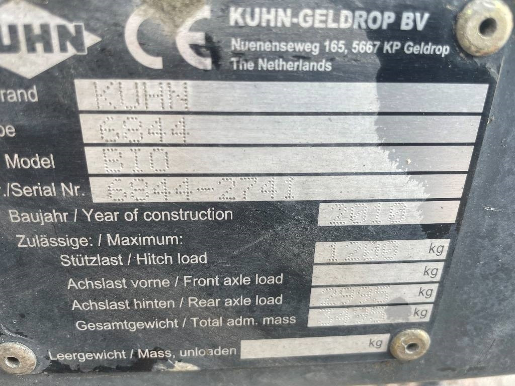 Kuhn Bio 6844 dismantled: only spare parts - Presse à balles rondes: photos 2 Kuhn Bio 6844 dismantled: only spare parts - Presse à balles rondes: photos 2