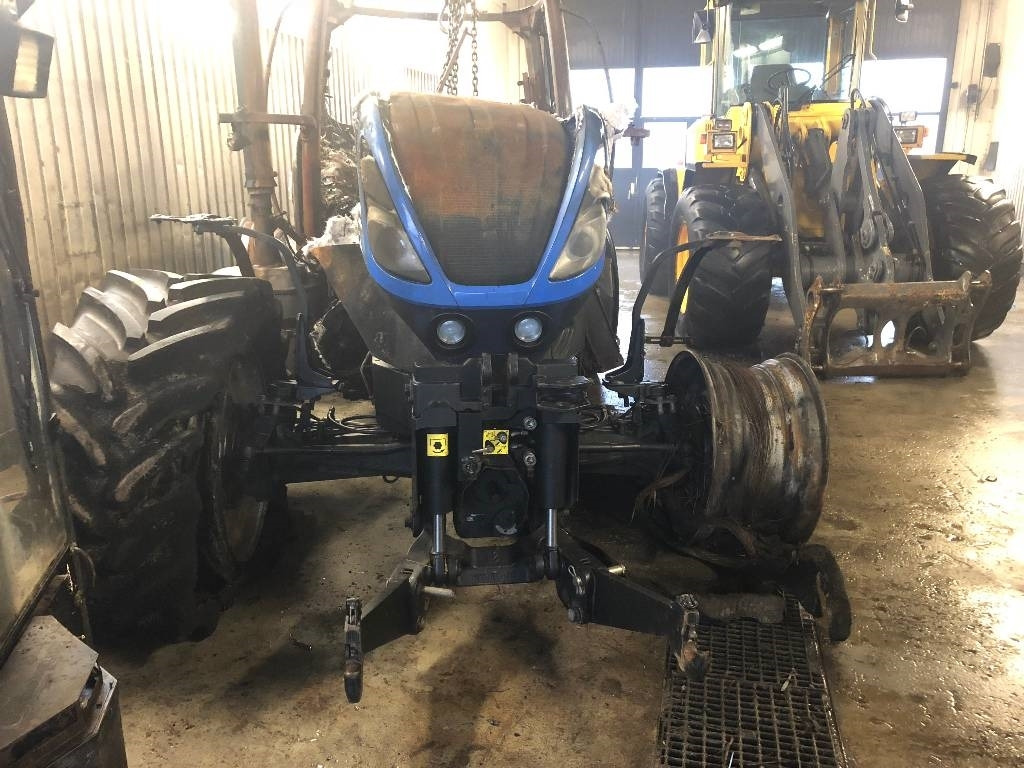 New Holland T7 260 AC Dismantled for spare parts - Tracteur agricole: photos 1 New Holland T7 260 AC Dismantled for spare parts - Tracteur agricole: photos 1
