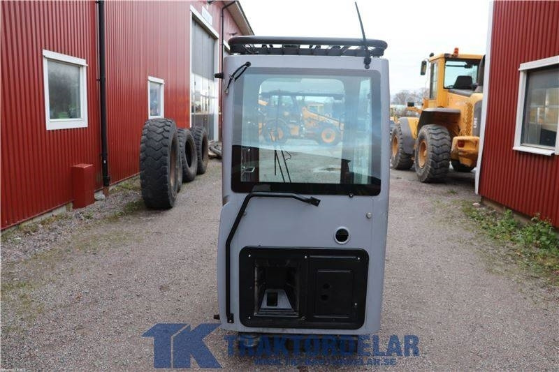 New Holland WE150C - Cabine pour Machine agricole: photos 3 New Holland WE150C - Cabine pour Machine agricole: photos 3
