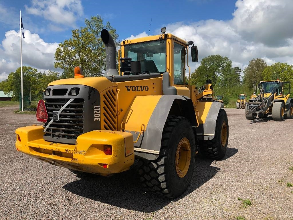 Volvo L 120 E Dismantled: only spare parts - Chargeuse sur pneus: photos 2 Volvo L 120 E Dismantled: only spare parts - Chargeuse sur pneus: photos 2