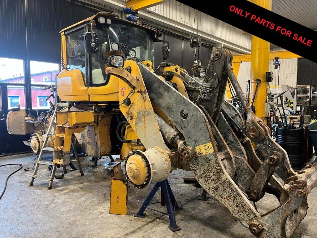 Volvo L 120 G Dismantled. Only sold as spare parts - Chargeuse sur pneus: photos 1 Volvo L 120 G Dismantled. Only sold as spare parts - Chargeuse sur pneus: photos 1