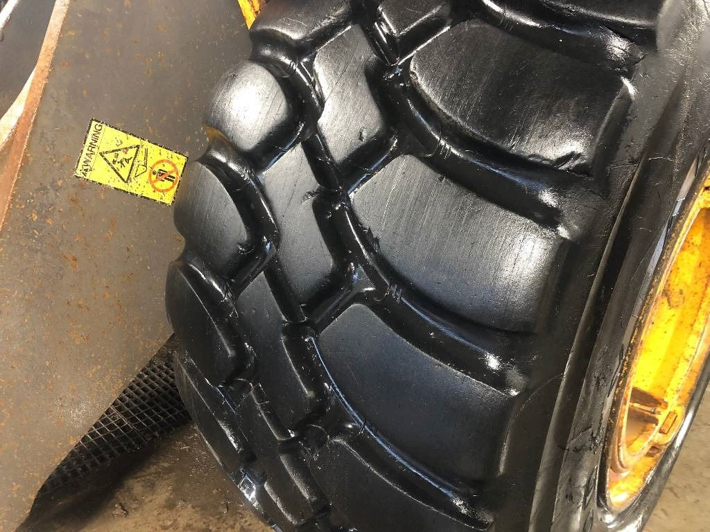 Volvo L 220 E Dismantled: only spare parts - Chargeuse sur pneus: photos 5 Volvo L 220 E Dismantled: only spare parts - Chargeuse sur pneus: photos 5