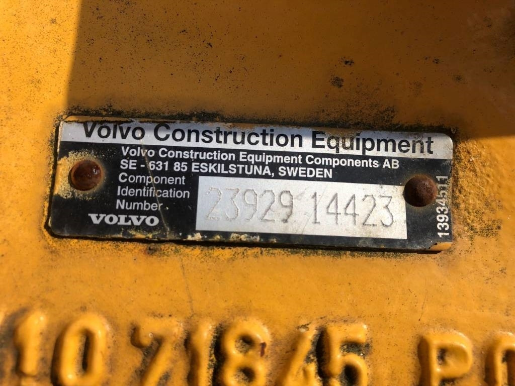 Volvo L 60 F Framvagn - Essieu et pièces pour Engins de chantier: photos 4 Volvo L 60 F Framvagn - Essieu et pièces pour Engins de chantier: photos 4