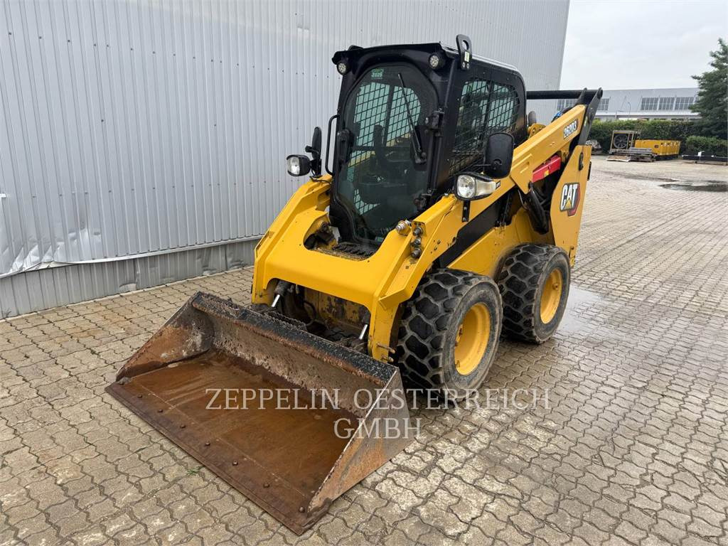 CAT 262D3 - Mini chargeuse: photos 1 CAT 262D3 - Mini chargeuse: photos 1