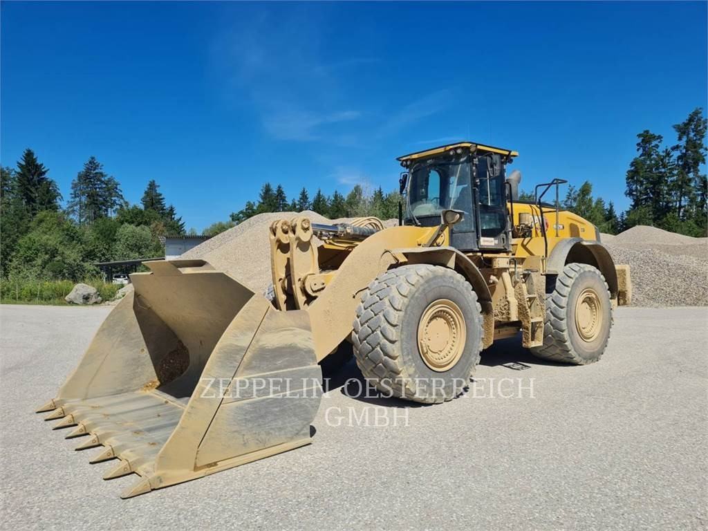 CAT 982M - Chargeuse sur pneus: photos 1 CAT 982M - Chargeuse sur pneus: photos 1
