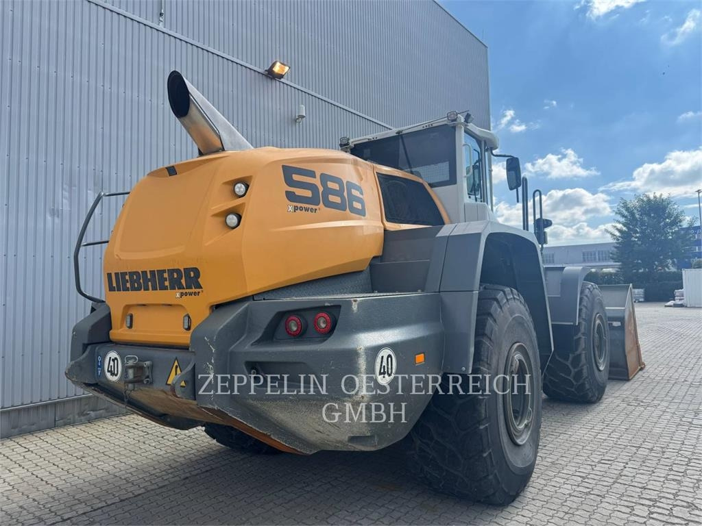 Liebherr L586 - Chargeuse sur pneus: photos 3 Liebherr L586 - Chargeuse sur pneus: photos 3