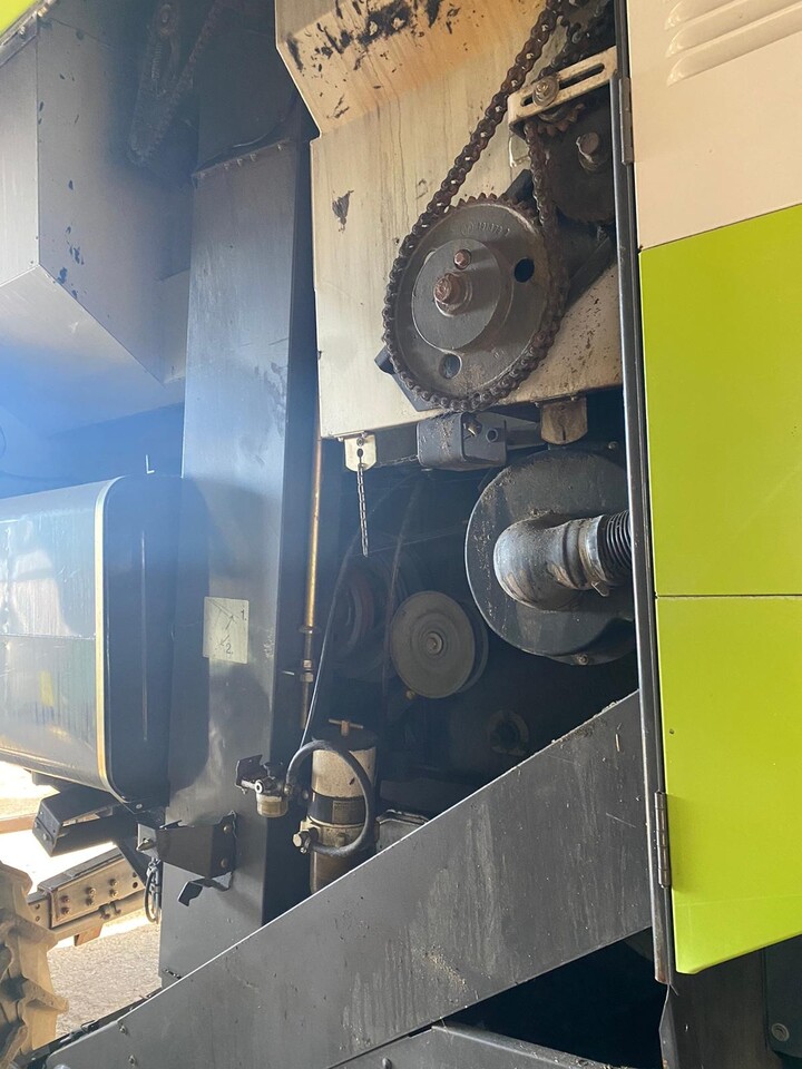 Fusée d'essieu pour Machine agricole Claas Mega 360 [CZĘŚCI] - Zwrotnica: photos 16