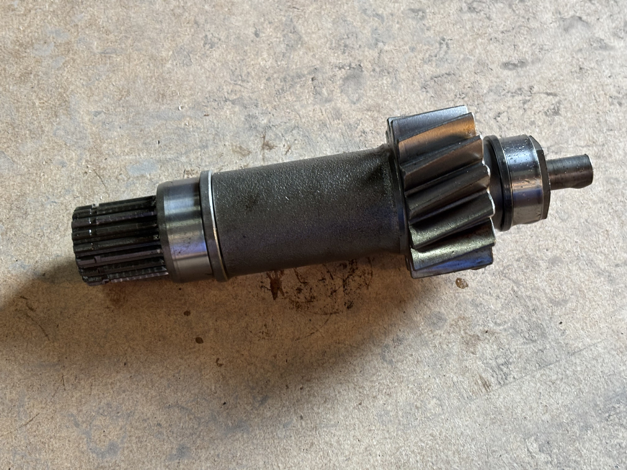 Fendt 308 309 310 311 312 Wałek 312100080040 - Transmission pour Machine agricole: photos 1 Fendt 308 309 310 311 312 Wałek 312100080040 - Transmission pour Machine agricole: photos 1