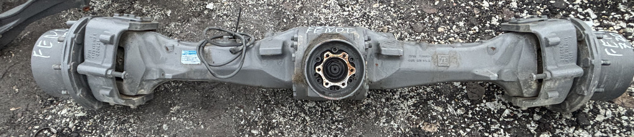 Fendt 720 724 ZF TSA 20 TSA20 4475065029 Most Przedni Obudowa mostu Pochwa CZĘŚCI - Essieu et pièces pour Machine agricole: photos 1 Fendt 720 724 ZF TSA 20 TSA20 4475065029 Most Przedni Obudowa mostu Pochwa CZĘŚCI - Essieu et pièces pour Machine agricole: photos 1